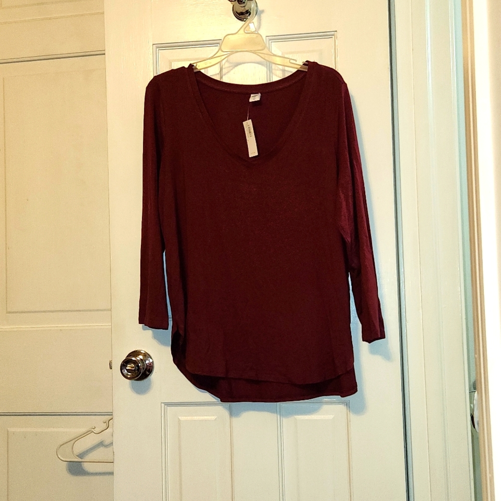 Burgundy top NWT